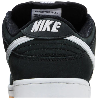 Dunk Low SB 'Black Gum'