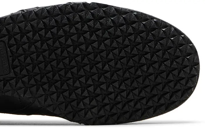 Mexico 66 'Triple Black'
